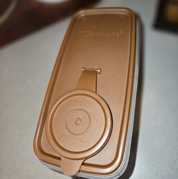 Vintage Tupperware Cereal Keeper with Brown Lid - Picture 2 of 6